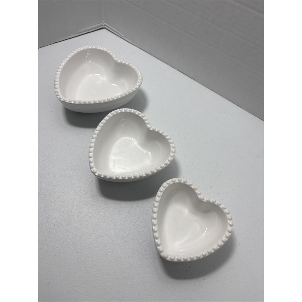 Martha Stewart Coll. Heart Shaped Beaded Trim Porcelain Dishes X3 Dif Szs EUC